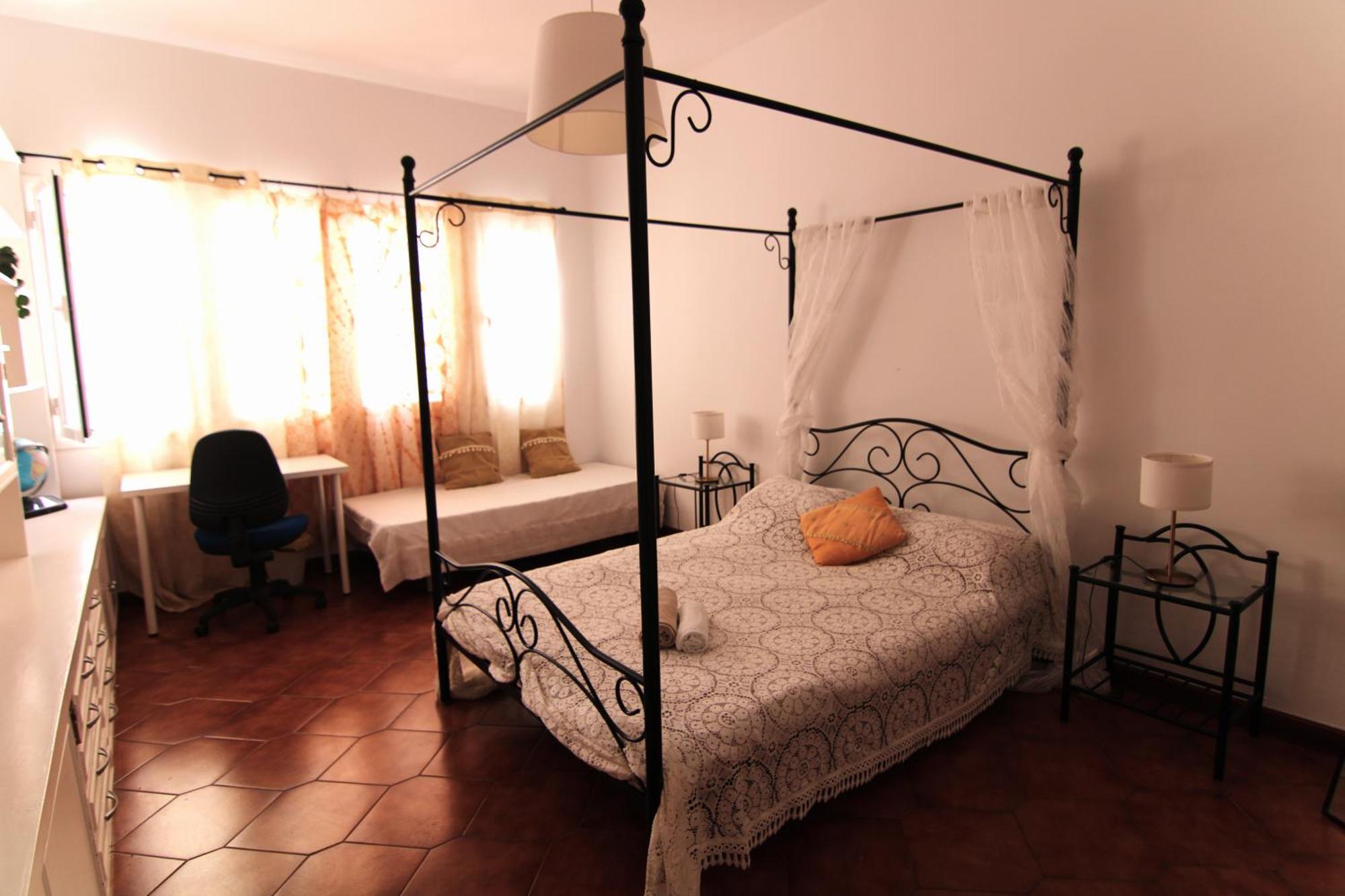 Nomad Santa Fe Pensión *