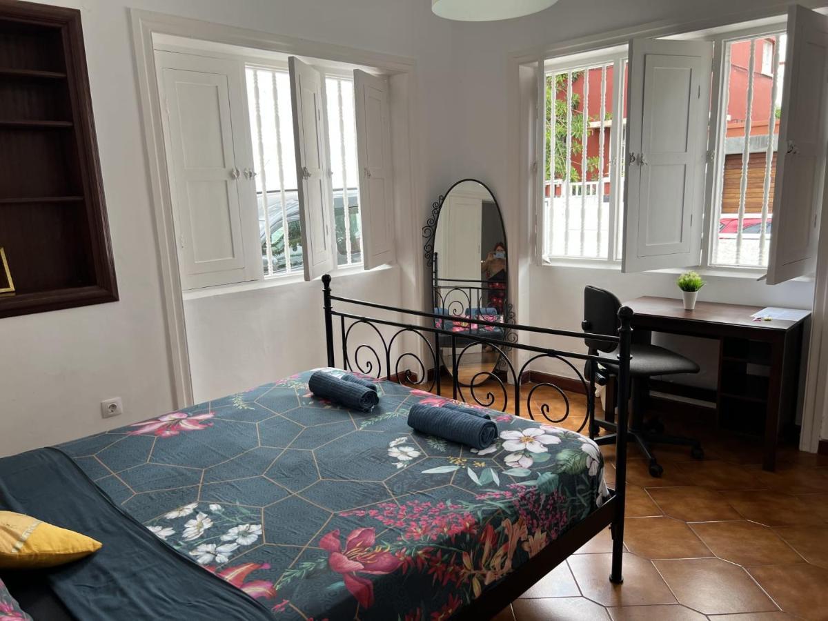 Nomad Santa Fe Guest house *